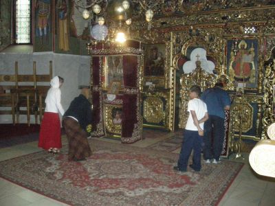 Interiör från klosterkyrkan i Putna.